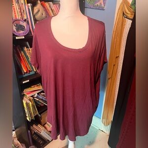 Old Navy oversized Maroon tshirt. NWT